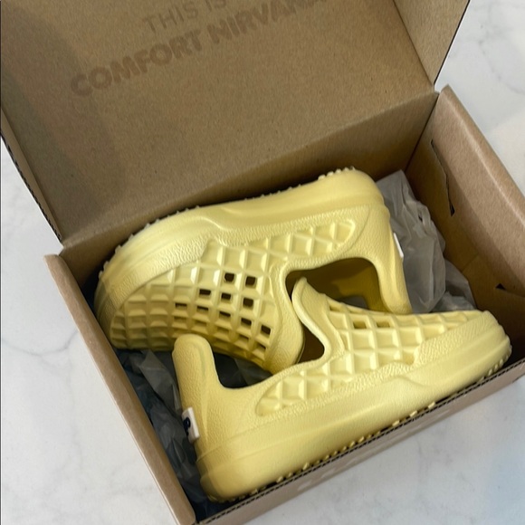 Lusso Cloud Baby Scenario Sunny Yellow Comfort Slip-On Shoes - Picture 7 of 7